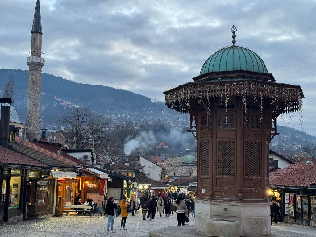 Hey, this is pretty too. Phew, finally getting that morbid feeling to dissipate a little.