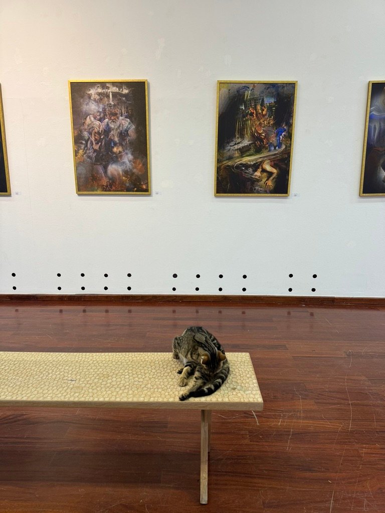 A little art and art critique from local feline.