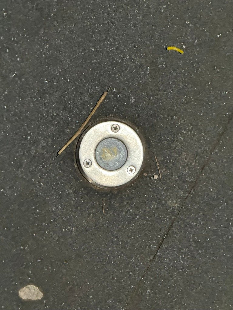 Hey, that's the same light in my backyard deck that is broken! Can I steal it?